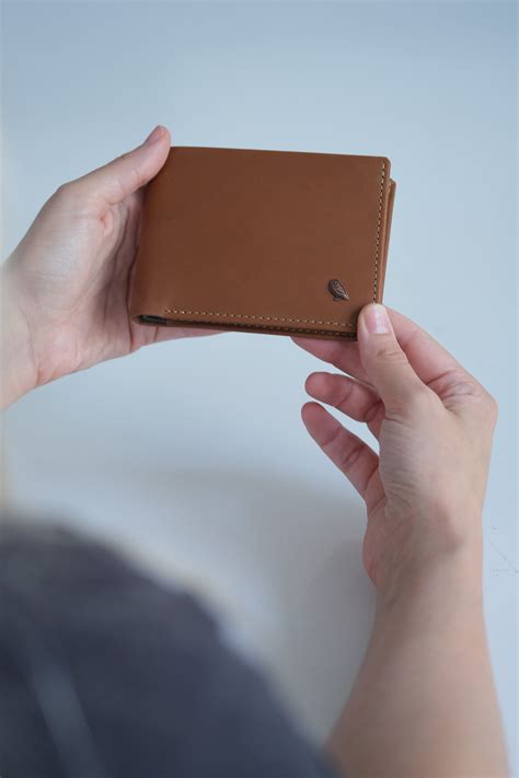 bellroy wallet.